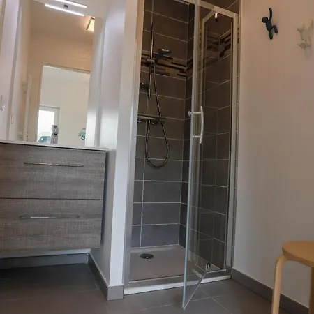 Apartamento Le Bleu Du 3 Etoiles - Secteur Recherche, Calme & Familiale, A 300m Du & De La Vieille Ville, Garage Prive *